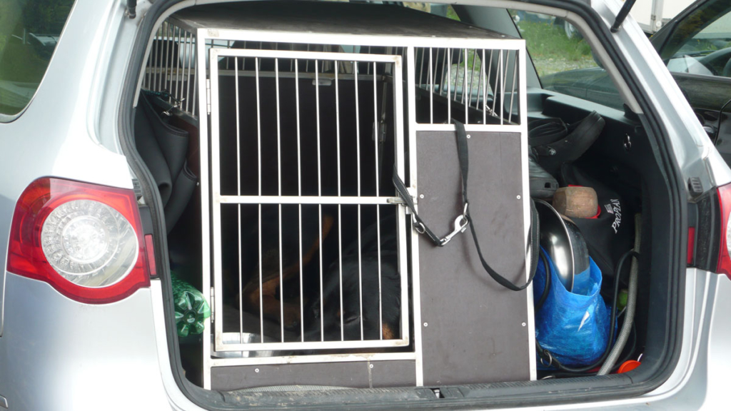 Hundetransportbox aus Alu